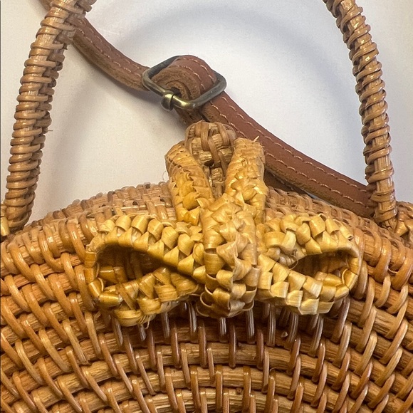 Boho Rattan Woven Circle Round Crossbody Handbag Cottagecore Summer Beach - Picture 3 of 12